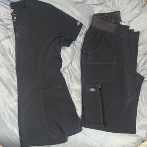 Dickes Advantage scrub set